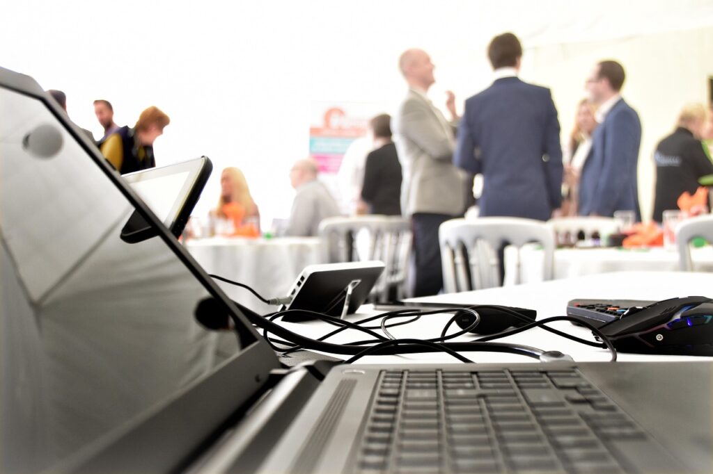 Séminaire d’entreprise : Guide complet pour réussir votre événement professionnel de A à Z